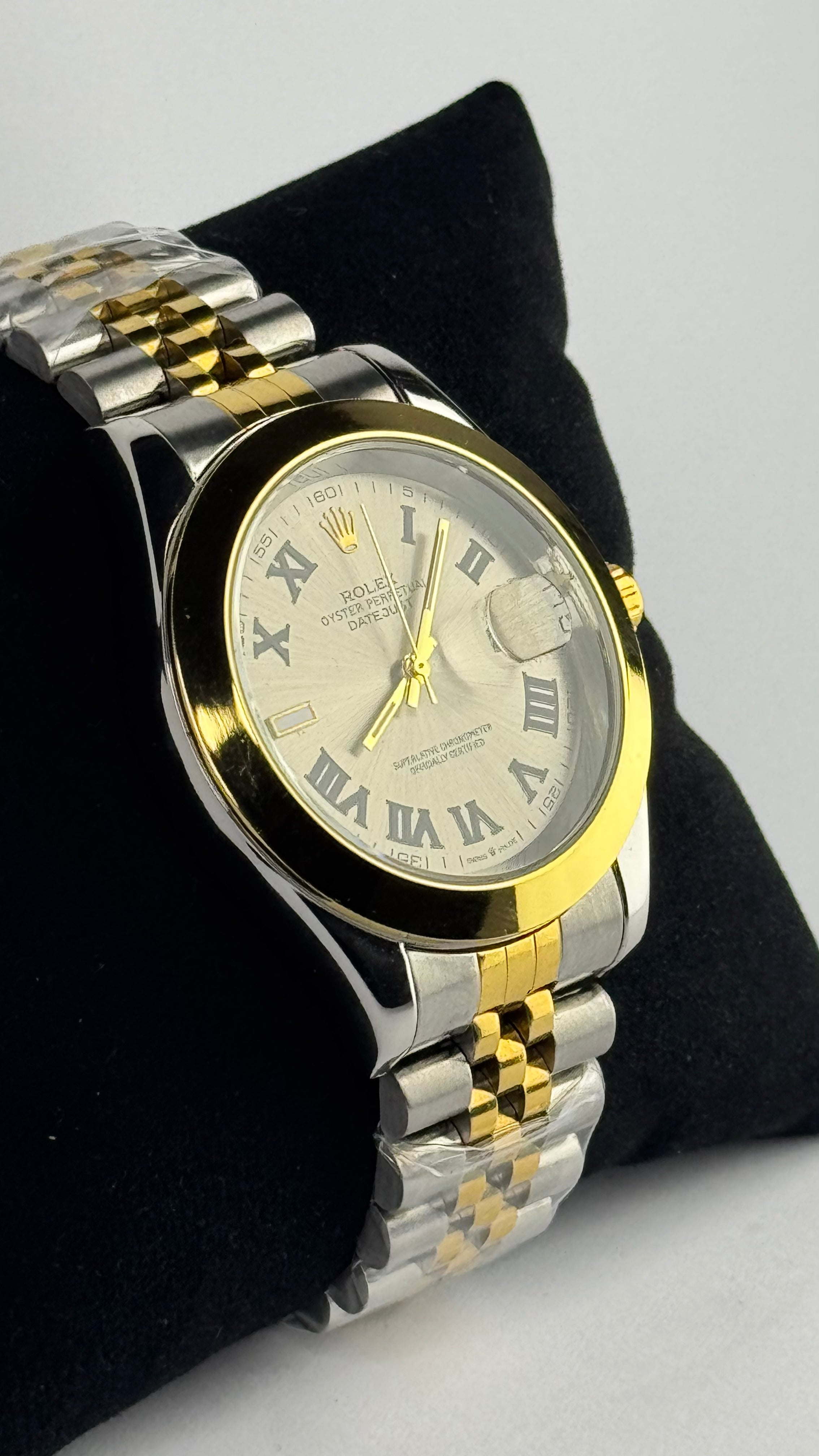 Rolex– VZ-02 Jubilee Gold & Silver