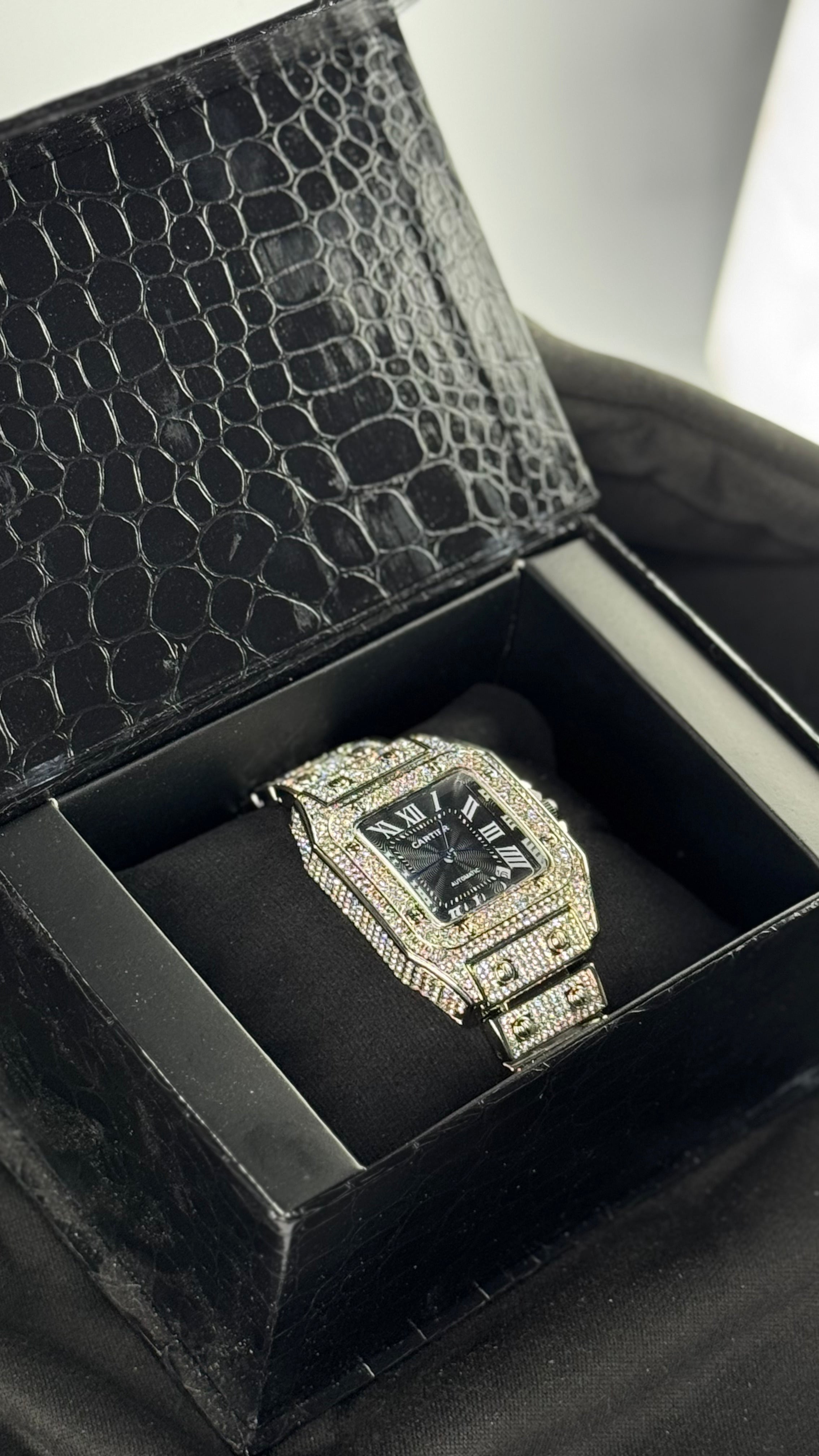 Cartier-VZ-25 Diamond-Studded