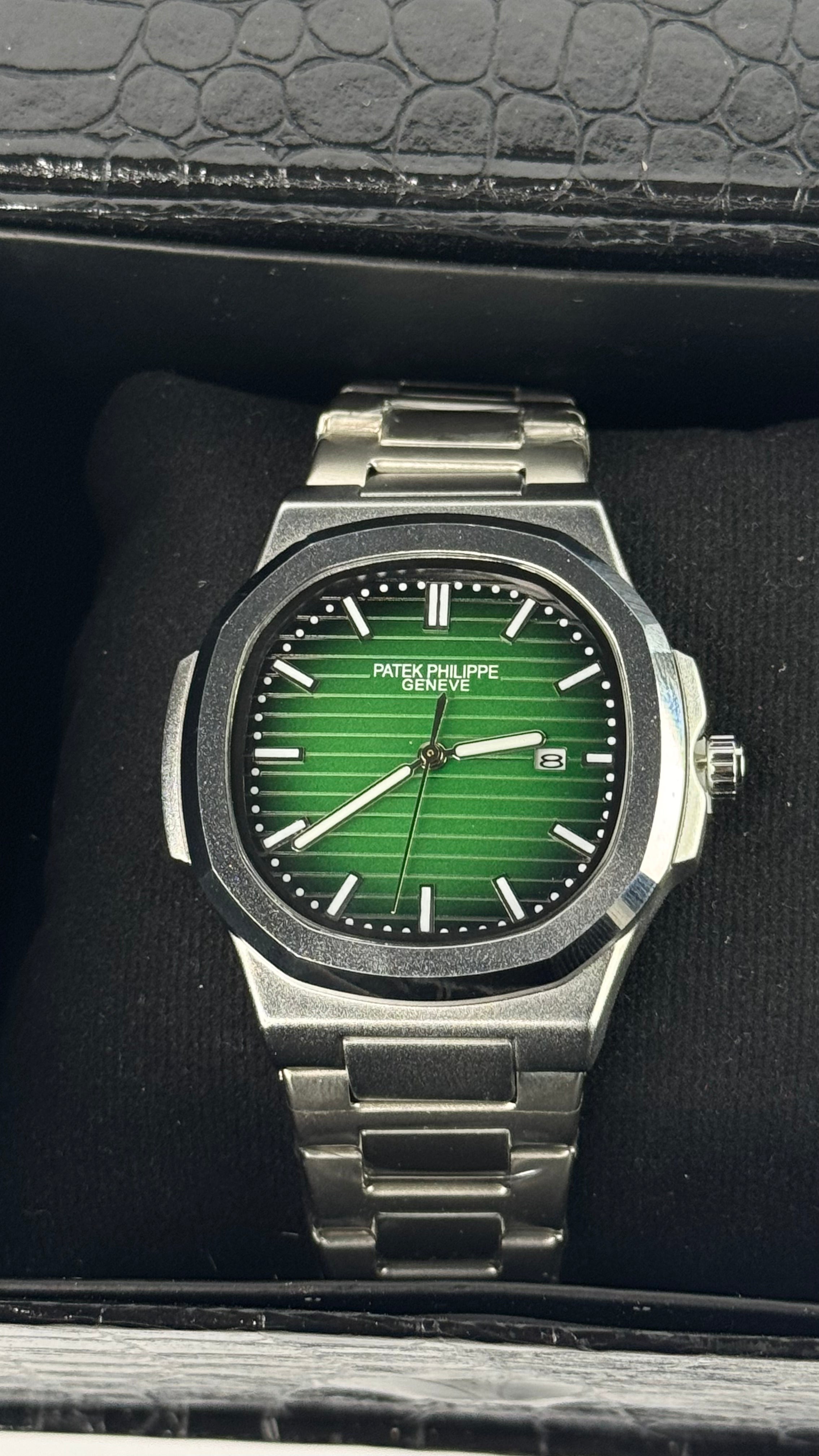 Patek-VZ-18 Philippe - Nautilus Green