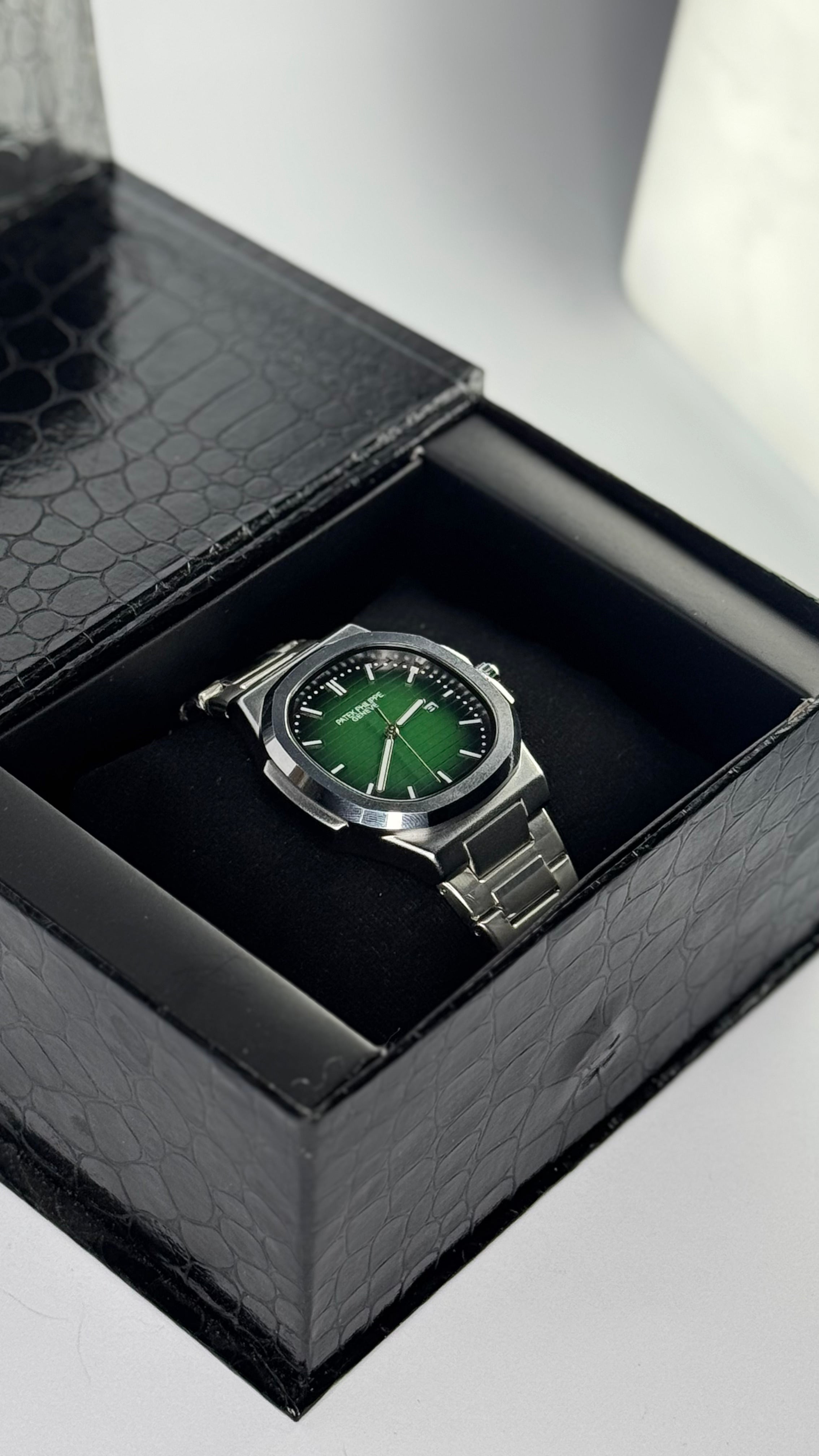 Patek-VZ-18 Philippe - Nautilus Green