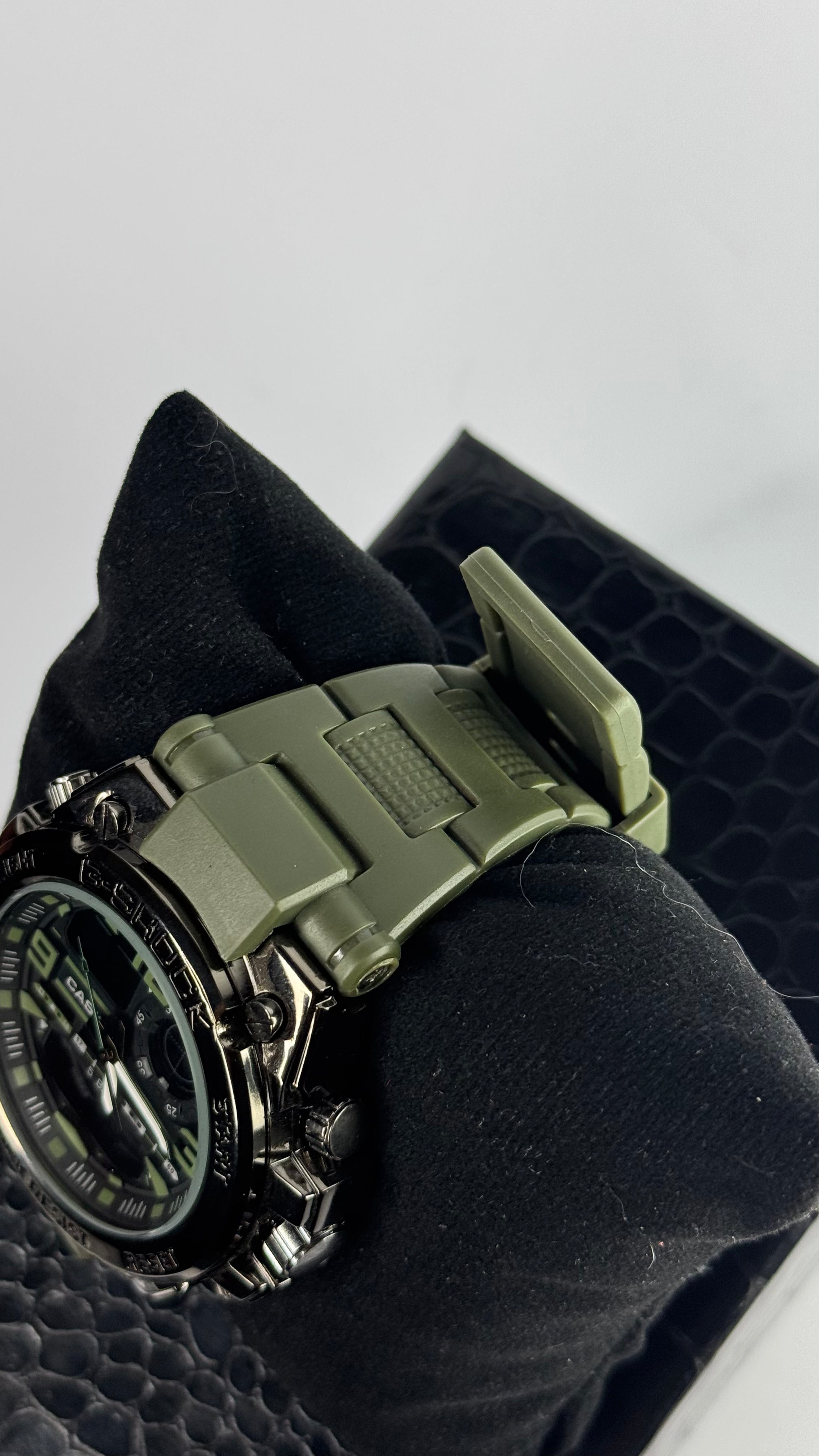 G-Shock– VZ-07 Military Green